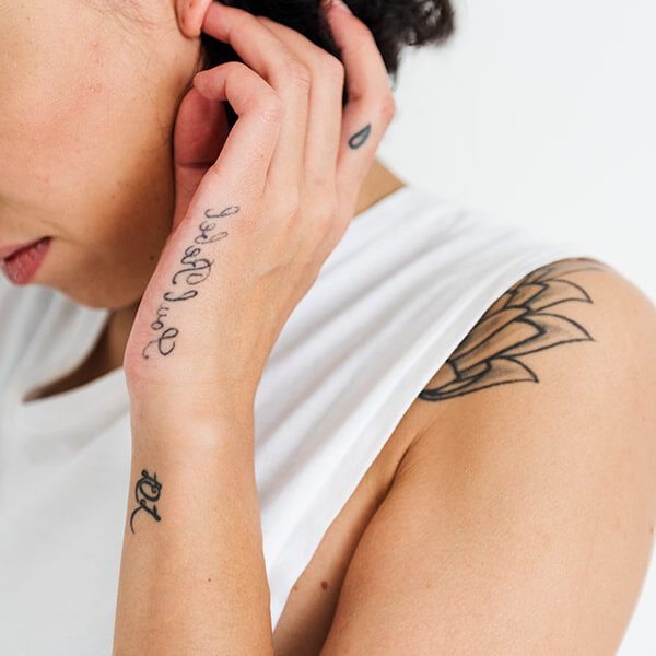 service-tile-tattoo-removal